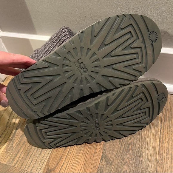 Ugg Gray tall sweater Boots sz 9 - Picture 5 of 5